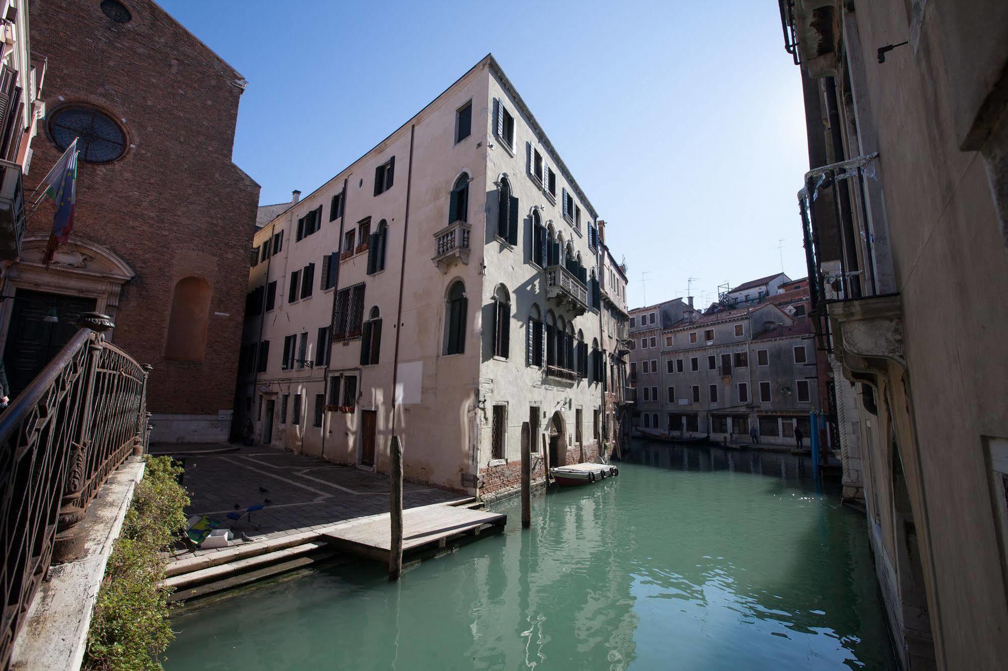 Ca' Foscolo 2* Veneza